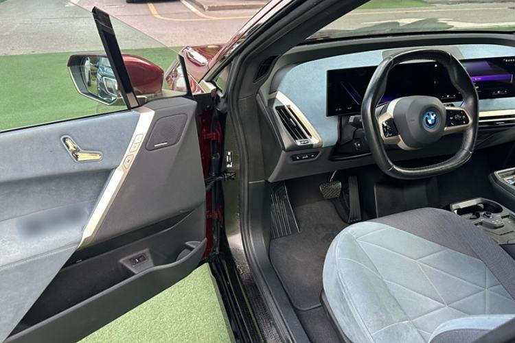 Used BMW iX 2022 xDrive40 Interior 13