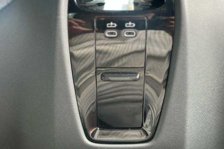 Used BMW iX 2022 xDrive40 Interior 15