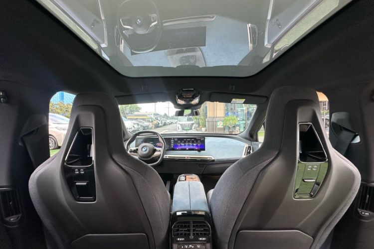 Used BMW iX 2022 xDrive40 Interior 2