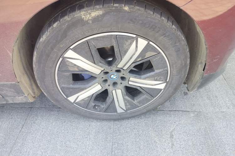 Used BMW iX 2022 xDrive40 Right Front Wheel Hub