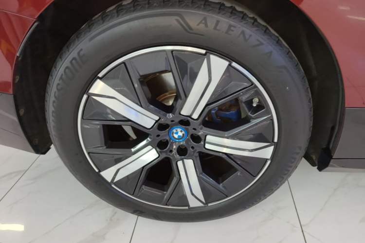 Used BMW iX 2022 xDrive40 Right Rear Wheel Hub