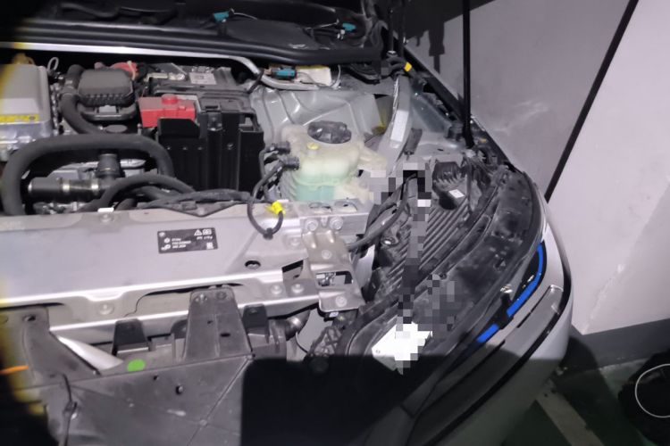 Used BMW iX 2022 xDrive40 Engine Bay Left