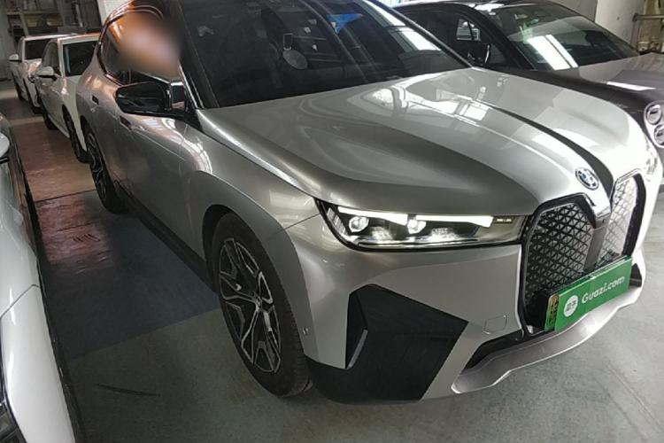 Used BMW iX 2022 xDrive40 Front Right 45 Deg