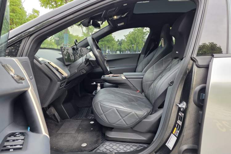 Used BMW iX 2022 xDrive40 Interior 2