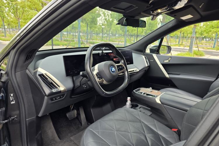 Used BMW iX 2022 xDrive40 Interior 5