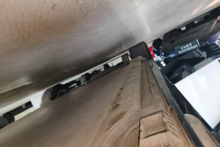Used BMW iX 2022 xDrive40 Right Side Sill