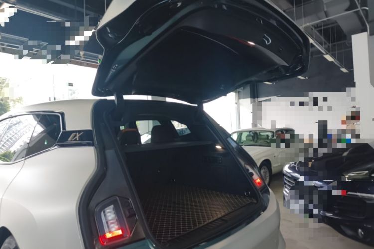 Used BMW iX 2022 xDrive40 Trunk