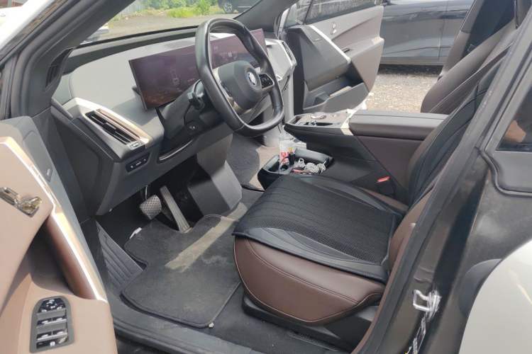 Used BMW iX 2022 xDrive40 Driver Seat