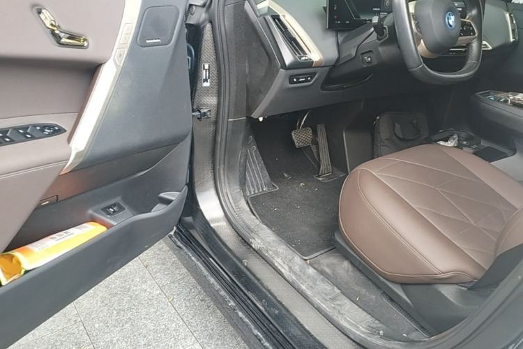 Used BMW iX 2022 xDrive40 Driver Seat
