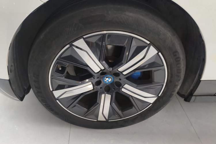 Used BMW iX 2022 xDrive40 Exterior 4