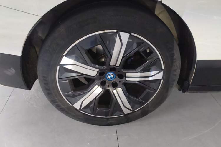 Used BMW iX 2022 xDrive40 Exterior 5