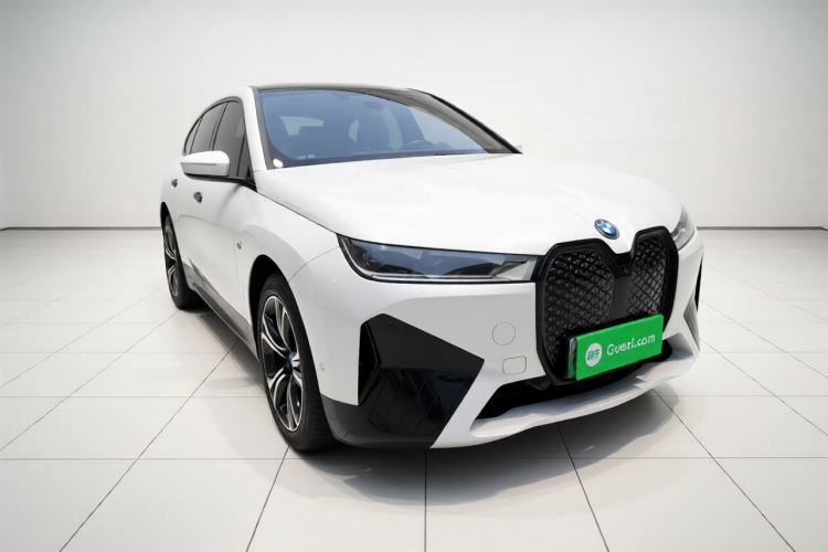 Used BMW iX 2022 xDrive40 Front Right 45 Deg