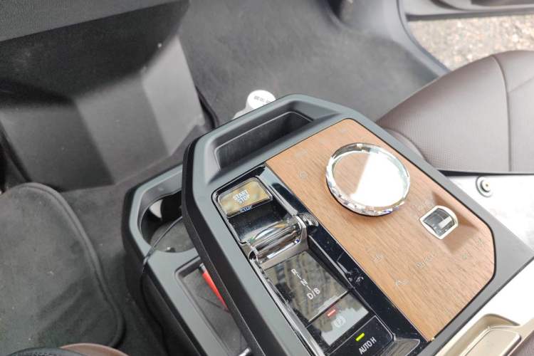 Used BMW iX 2022 xDrive40 Gear Lever