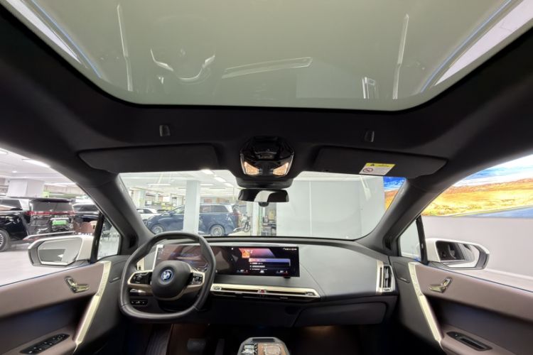 Used BMW iX 2022 xDrive40 Interior 1