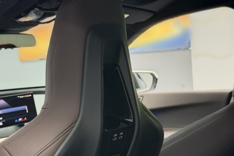Used BMW iX 2022 xDrive40 Interior 11