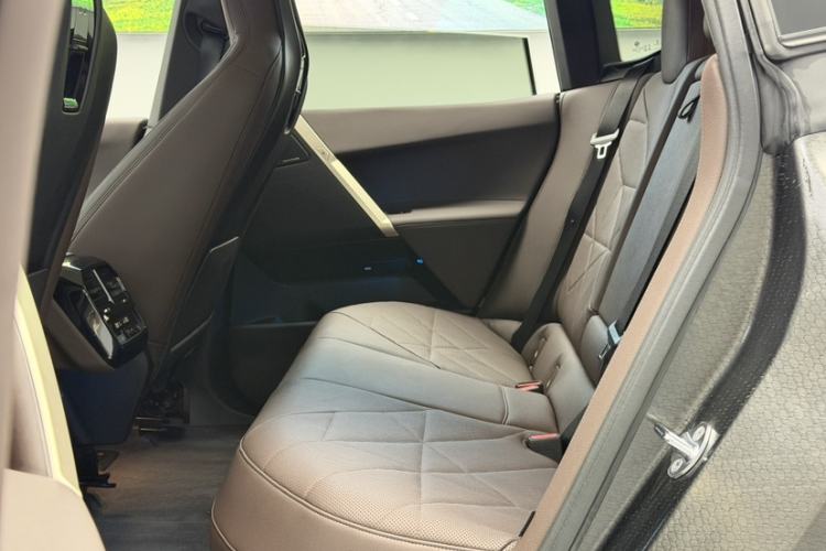 Used BMW iX 2022 xDrive40 Interior 3
