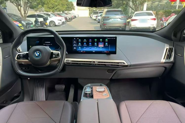 Used BMW iX 2022 xDrive40 Interior 6