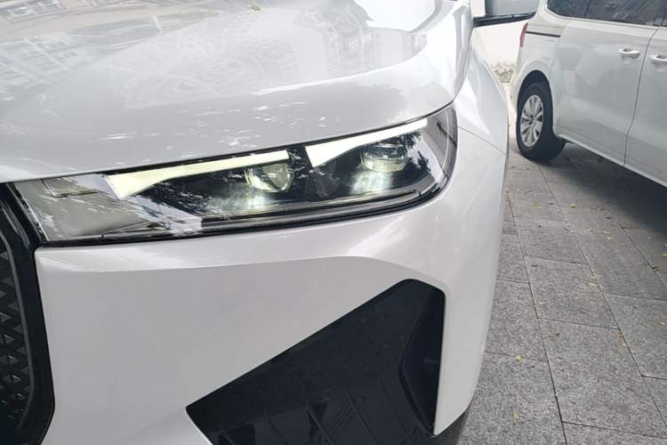 Used BMW iX 2022 xDrive40 Left Front Headlight