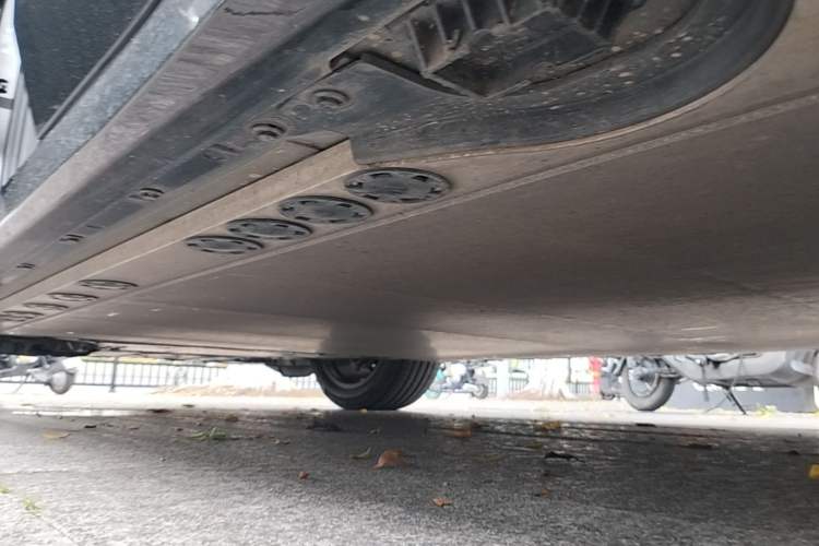 Used BMW iX 2022 xDrive40 Left Side Sill