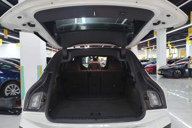 Used BMW iX 2022 xDrive40 Trunk