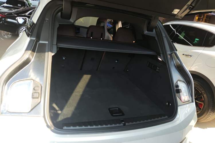 Used BMW iX 2022 xDrive40 Trunk