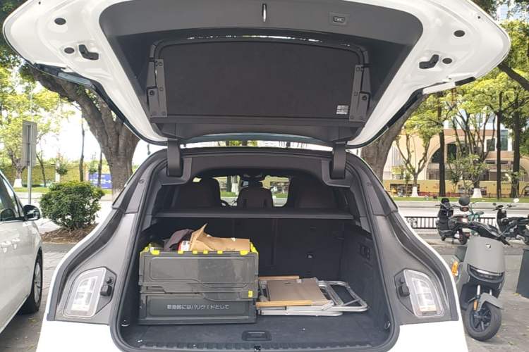 Used BMW iX 2022 xDrive40 Trunk