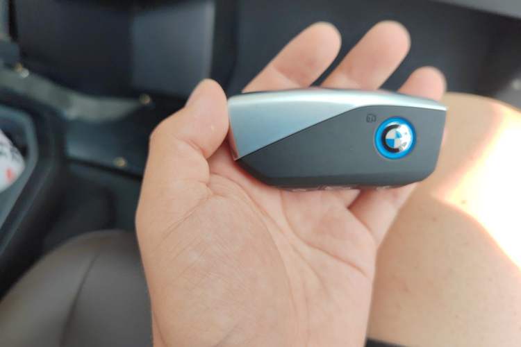 Used BMW iX 2022 xDrive40 Vehicle Key