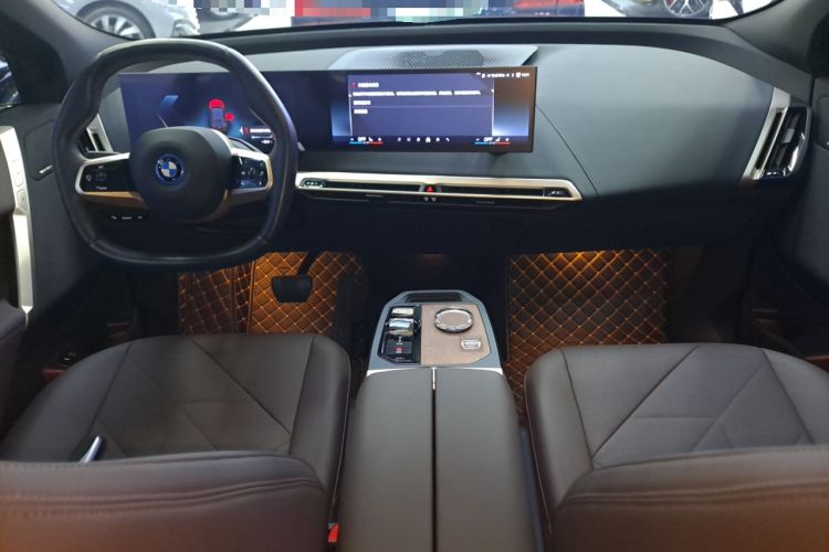 Used BMW iX 2023 Updated xDrive40 Center Console