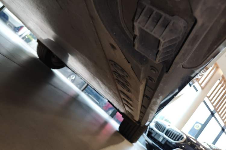 Used BMW iX 2023 Updated xDrive50 Chassis Front Left