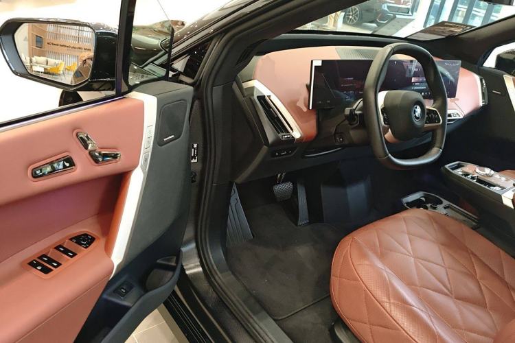 Used BMW iX 2023 Updated xDrive50 Driver Seat