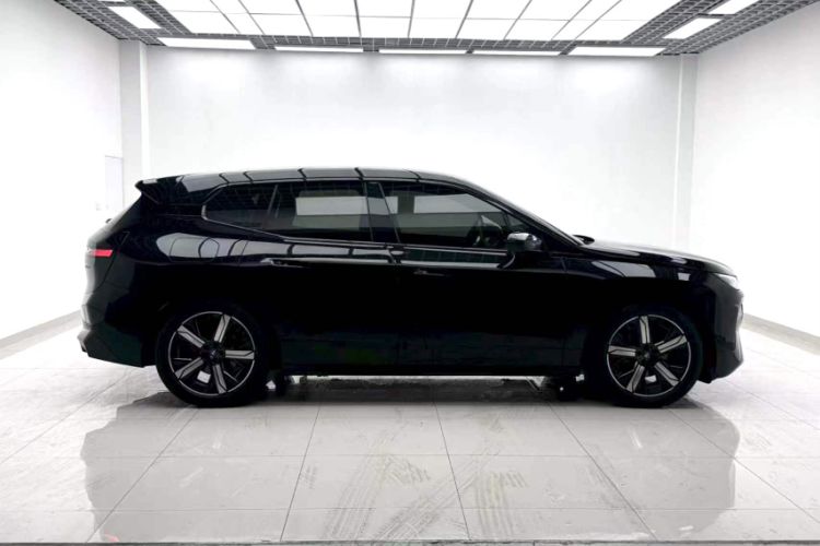Used BMW iX 2023 Updated xDrive40 Exterior 1