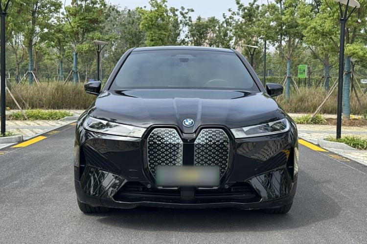 Used BMW iX 2023 Updated xDrive40 Exterior 3