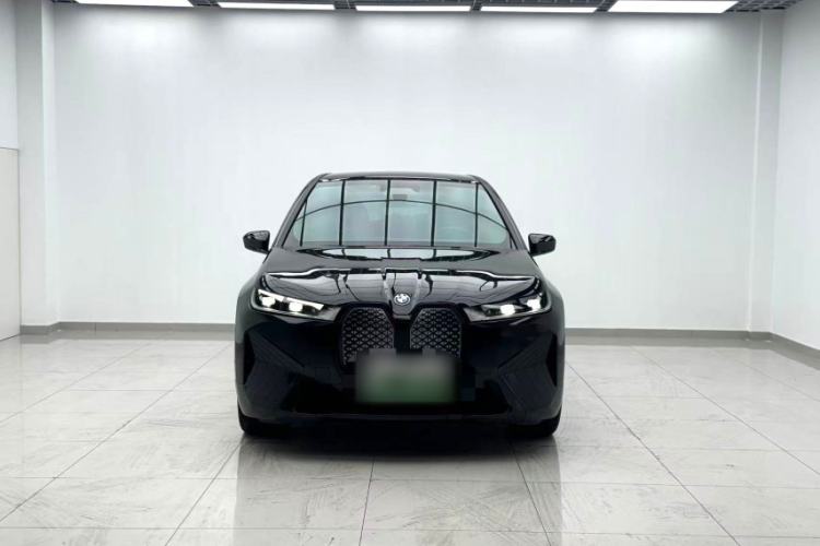 Used BMW iX 2023 Updated xDrive40 Exterior 4