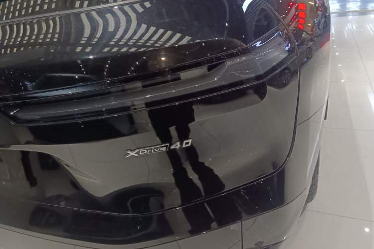 Used BMW iX 2023 Updated xDrive40 Exterior 6