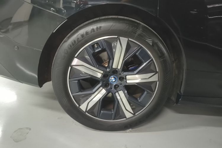 Used BMW iX 2023 Updated xDrive40 Exterior 7