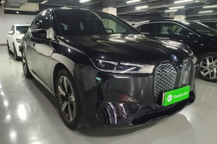 Used BMW iX 2023 Updated xDrive40 Front Right 45 Deg