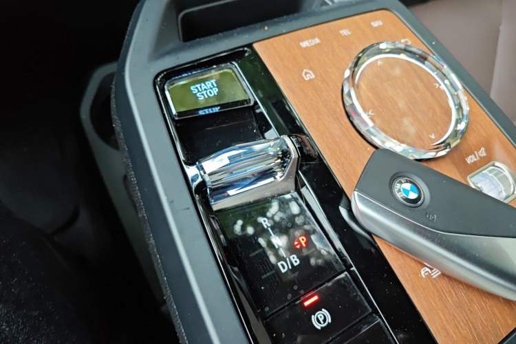 Used BMW iX 2023 Updated xDrive40 Gear Lever