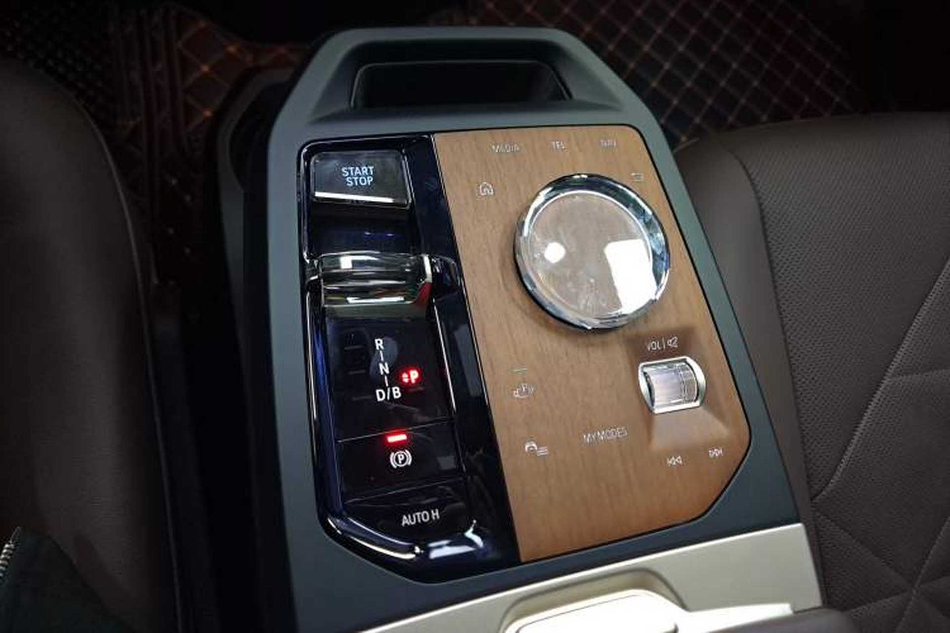 Used BMW iX 2023 Updated xDrive40 Gear Lever