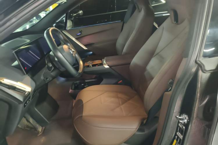 Used BMW iX 2023 Updated xDrive40 Left Front Seat