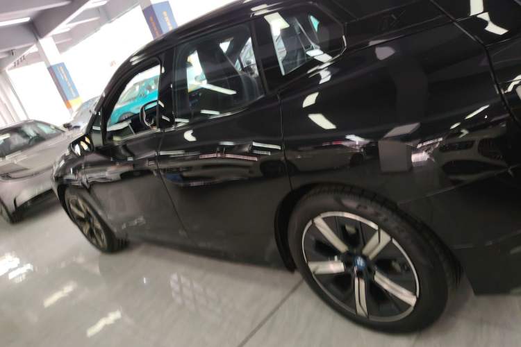 Used BMW iX 2023 xDrive40 Left Side