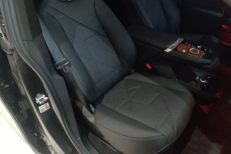 Used BMW iX 2023 Updated xDrive40 Right Front Seat