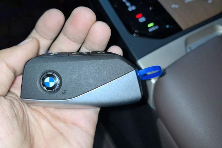 Used BMW iX 2023 Updated xDrive40 Vehicle Key