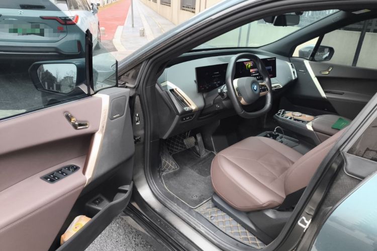 Used BMW iX 2023 Updated xDrive40 Driver Seat