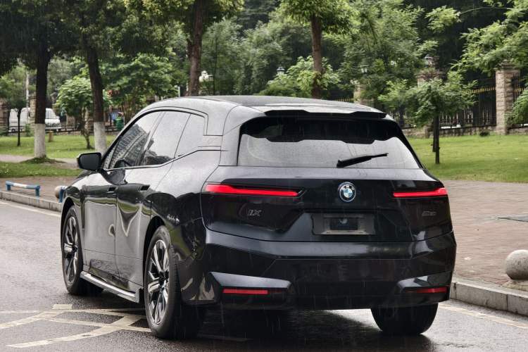 Used BMW iX 2023 Updated xDrive50 Exterior 5
