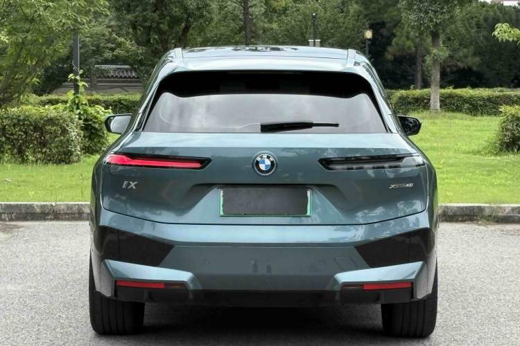 Used BMW iX 2023 Updated xDrive40 Exterior 8