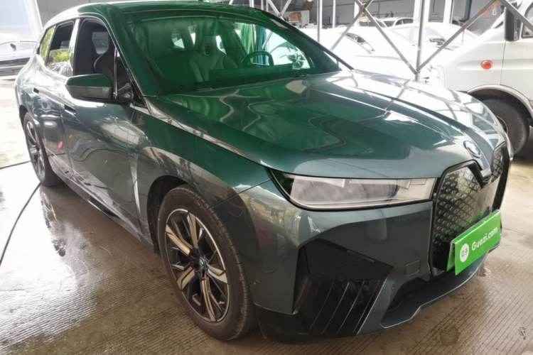 Used BMW iX 2023 Updated xDrive40 Front Right 45 Deg