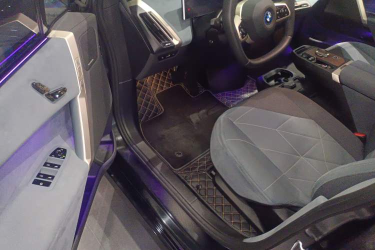 Used BMW iX 2023 Updated xDrive40 Interior 3