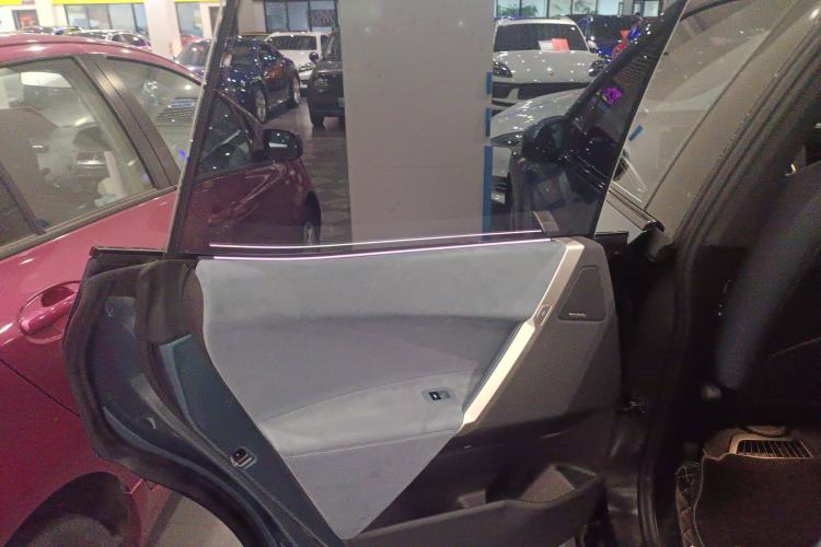 Used BMW iX 2023 Updated xDrive40 Interior 8