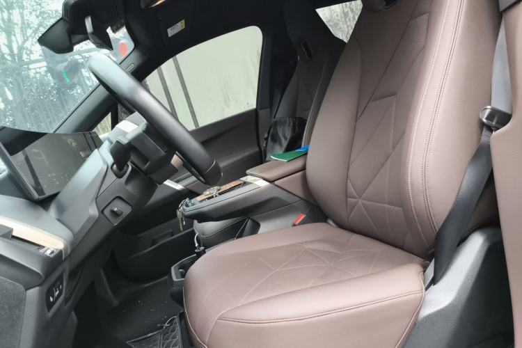 Used BMW iX 2023 Updated xDrive40 Left Front Seat