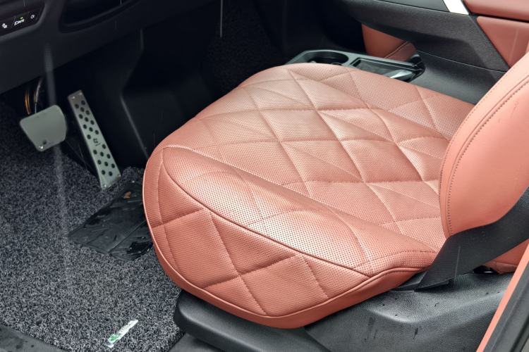 Used BMW iX 2023 Updated xDrive50 Left Front Seat